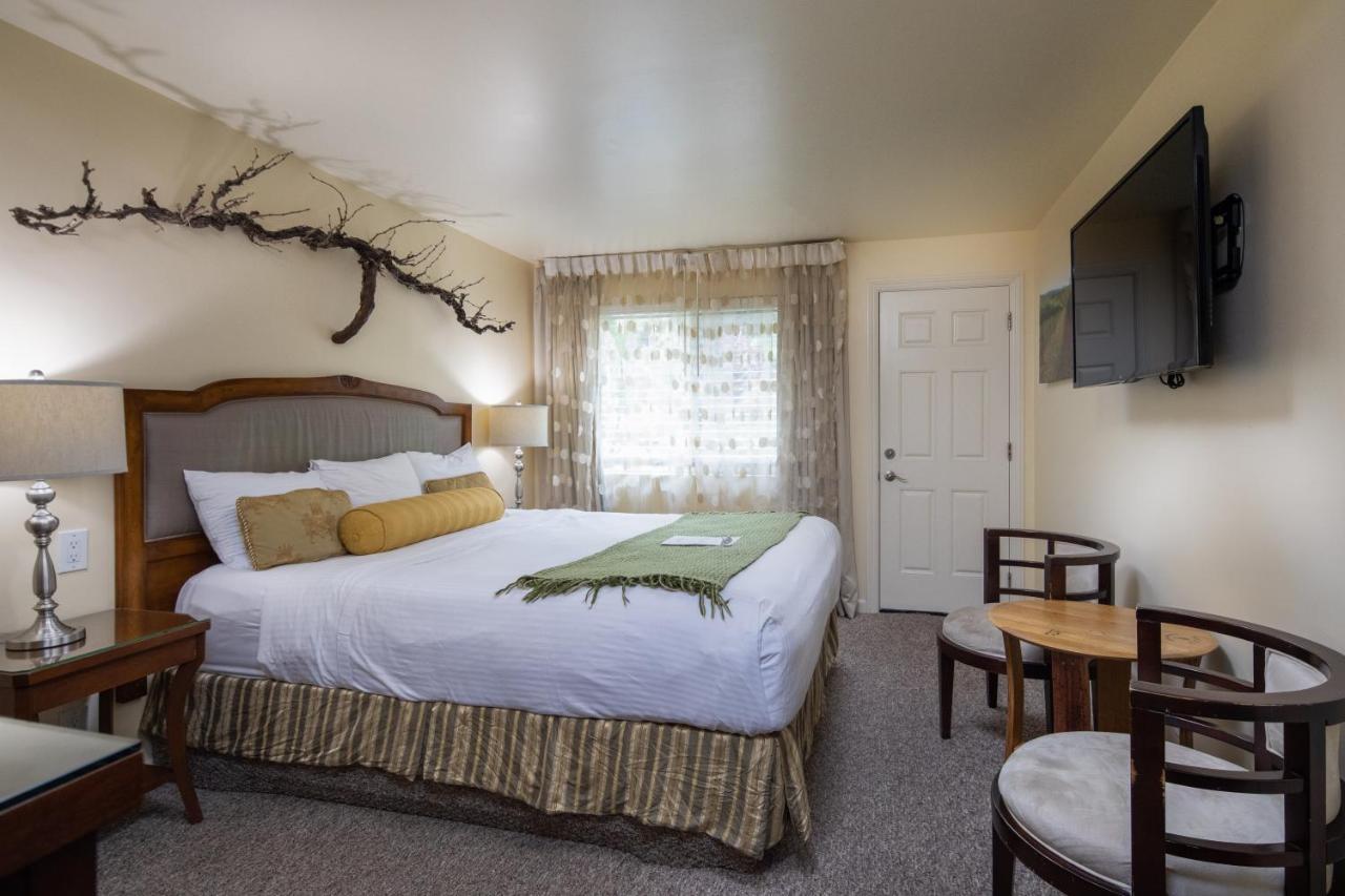 The Vendange Carmel Inn & Suites Екстер'єр фото